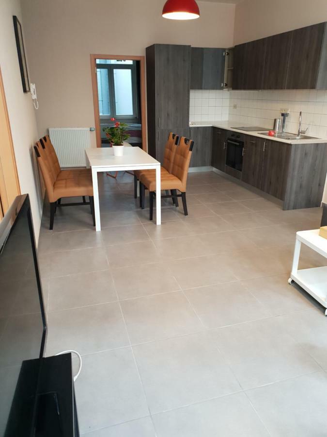 In The Heart Of Brussels Appartement Buitenkant foto
